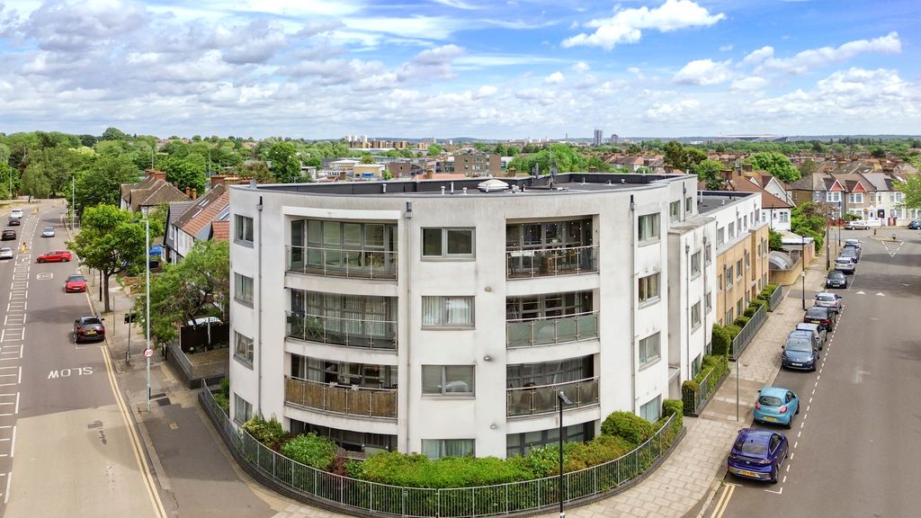 Property photo 2 of 16 Dji_0743