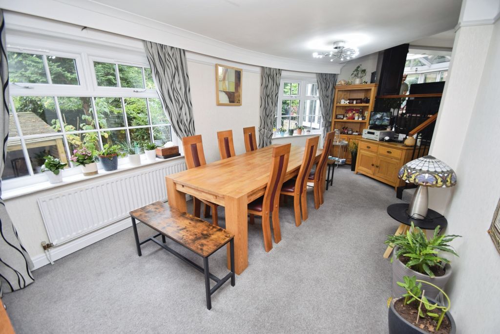 Property photo 3 of 32 814c912c-Dining 20Room 201