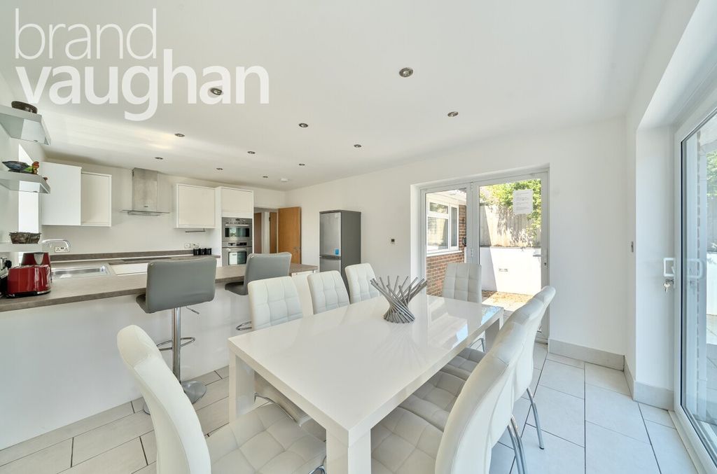 Property photo 2 of 25 Dining Area