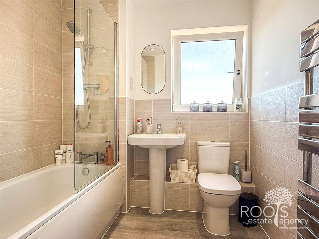 Property photo 3 of 14 Picture No. 02