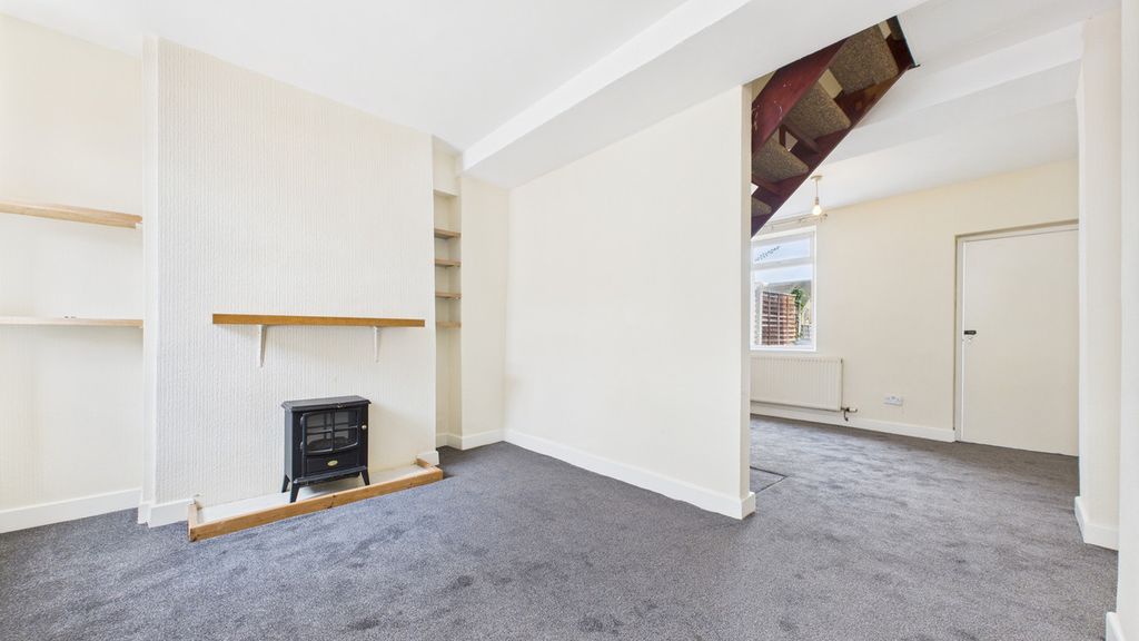 Property photo 3 of 26