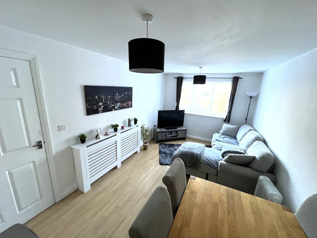 Property photo 2 of 6