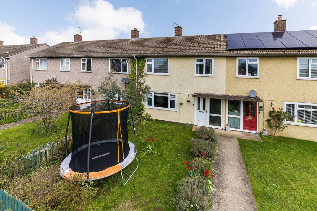 Property photo 1 of 20