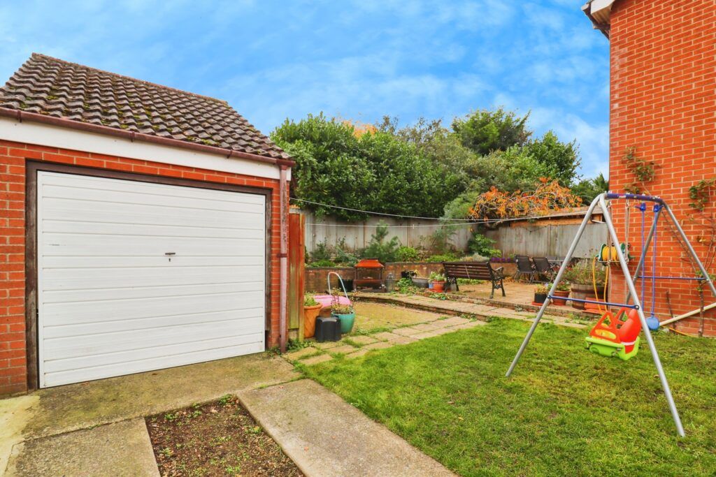 Property photo 2 of 19