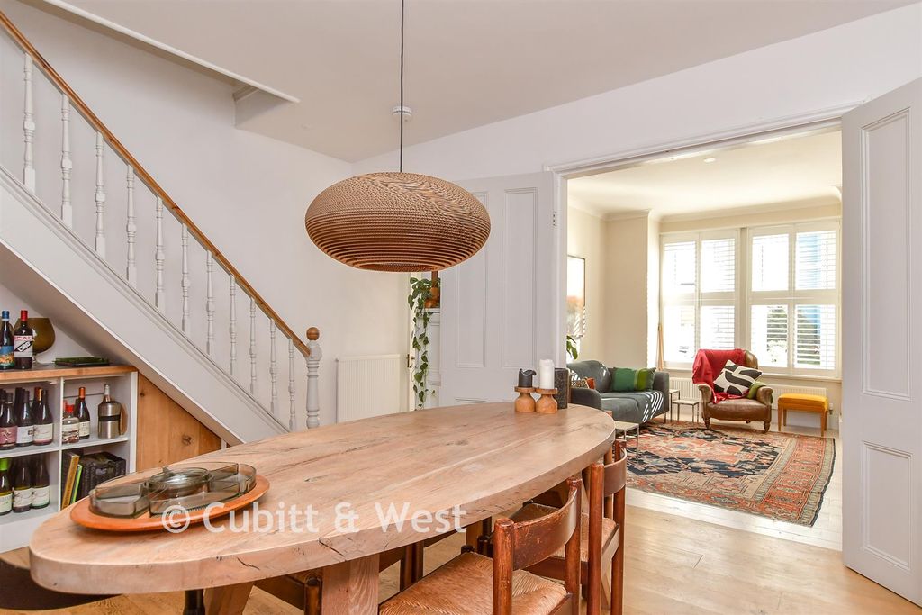 Property photo 3 of 24 Internal Lifestyle Photograph