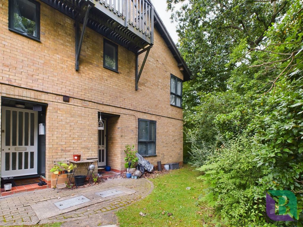 Property photo 1 of 3