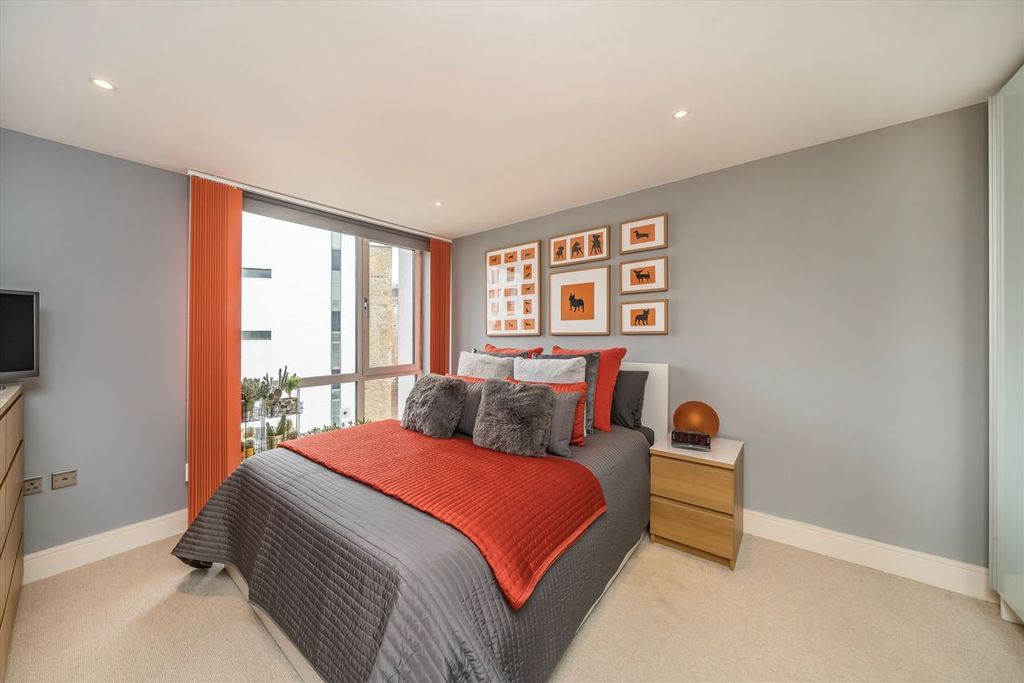 Property photo 3 of 6