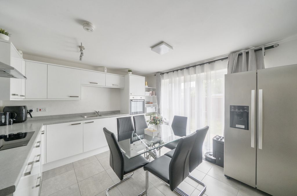 Property photo 3 of 12 1471964-5-6A20383...
