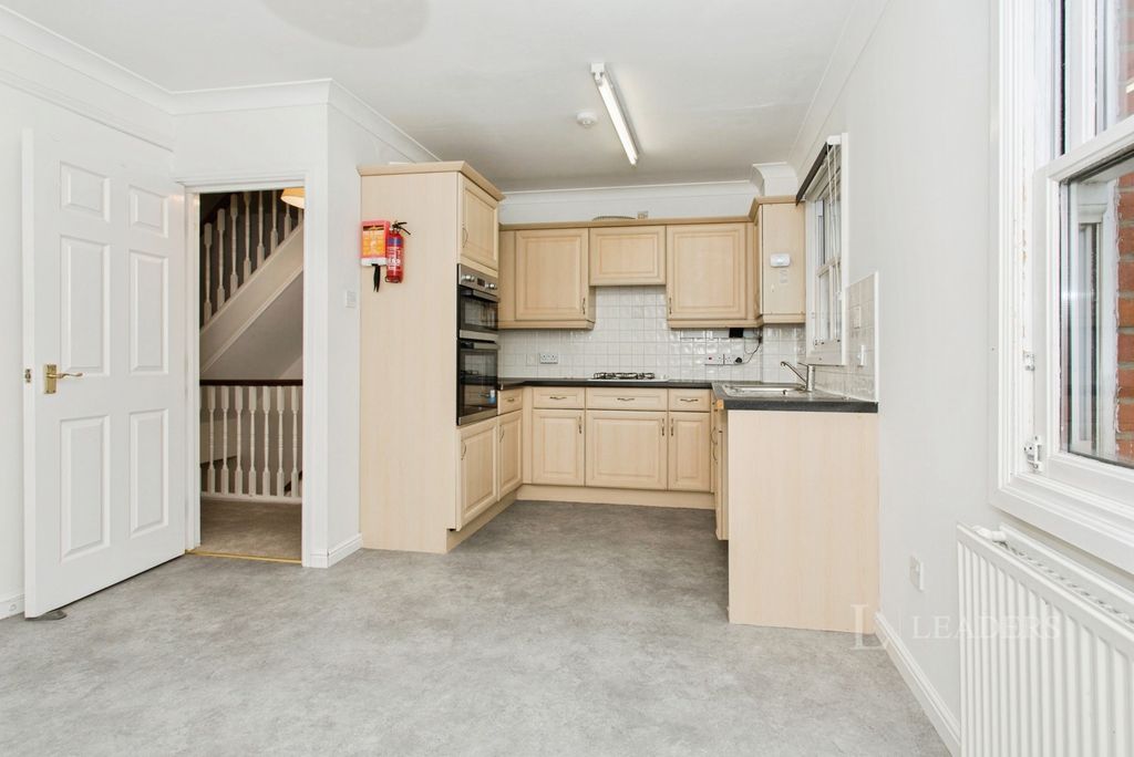 Property photo 3 of 20 Pbox-Img.Jpg