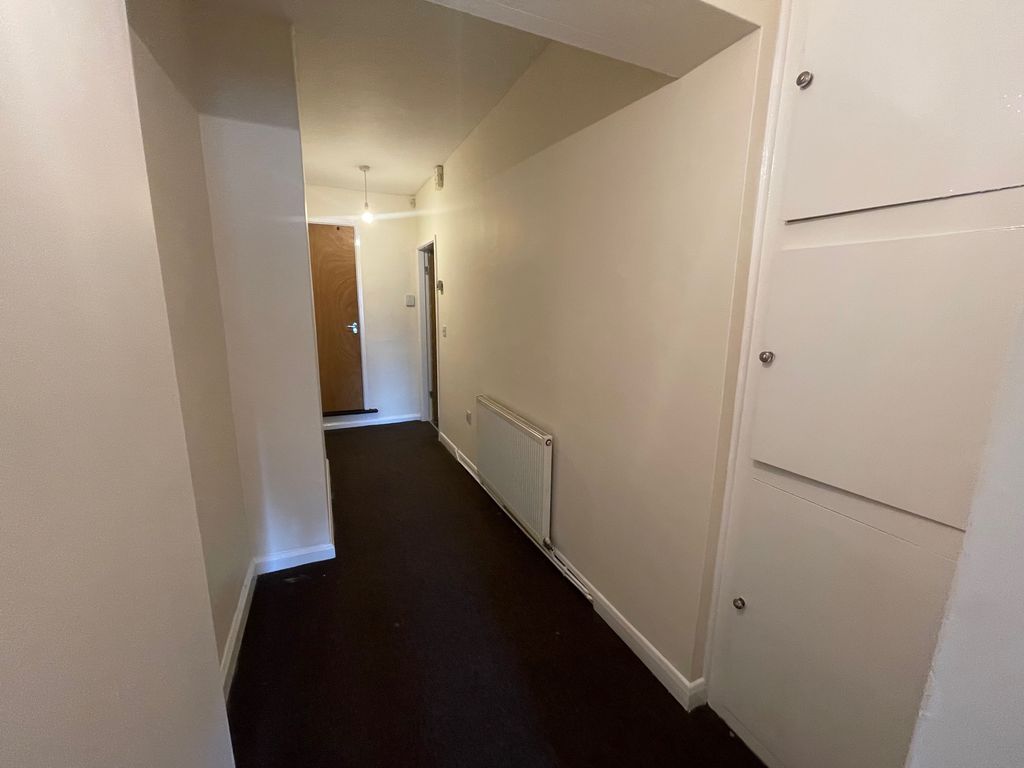 Property photo 2 of 8 Image