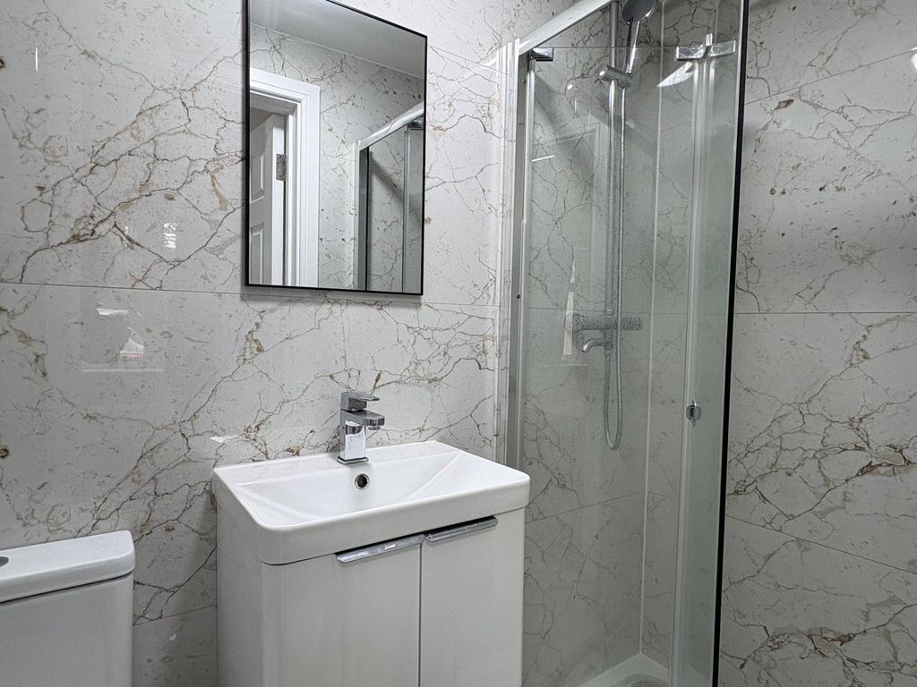Property photo 1 of 2