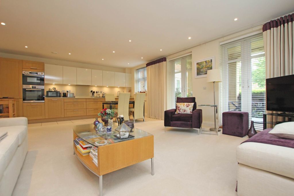 Property photo 2 of 18