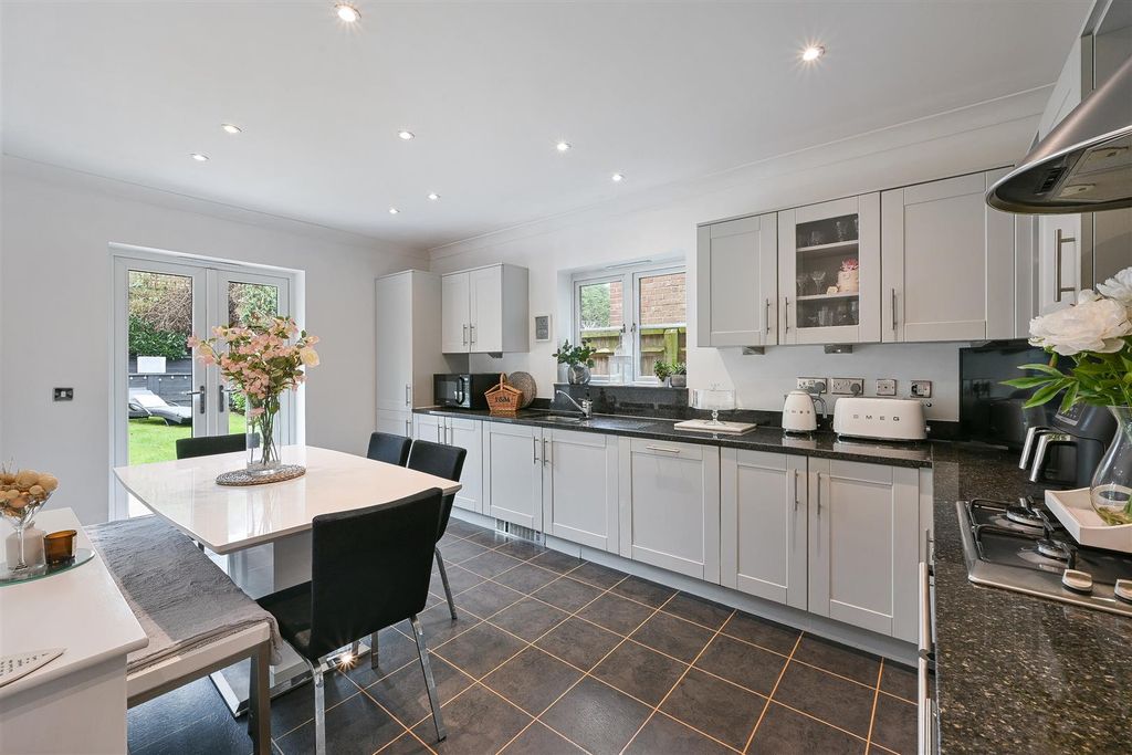 Property photo 2 of 19 Hillside (5).Jpg