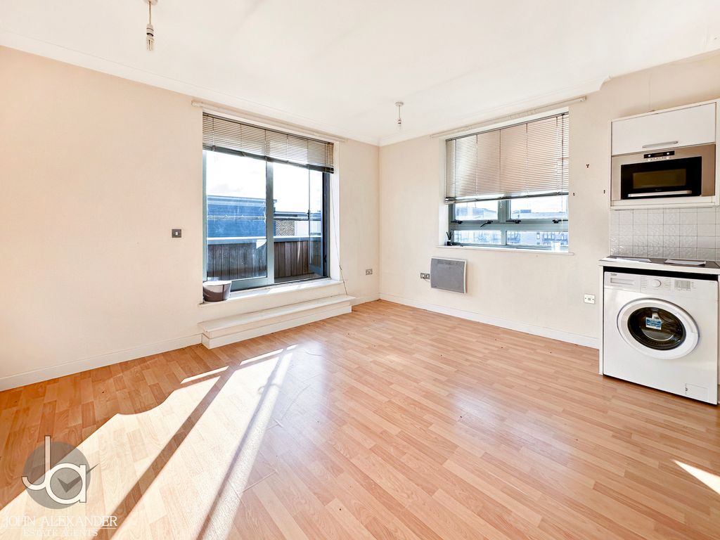 Property photo 3 of 7 20251027_121458487_0.5