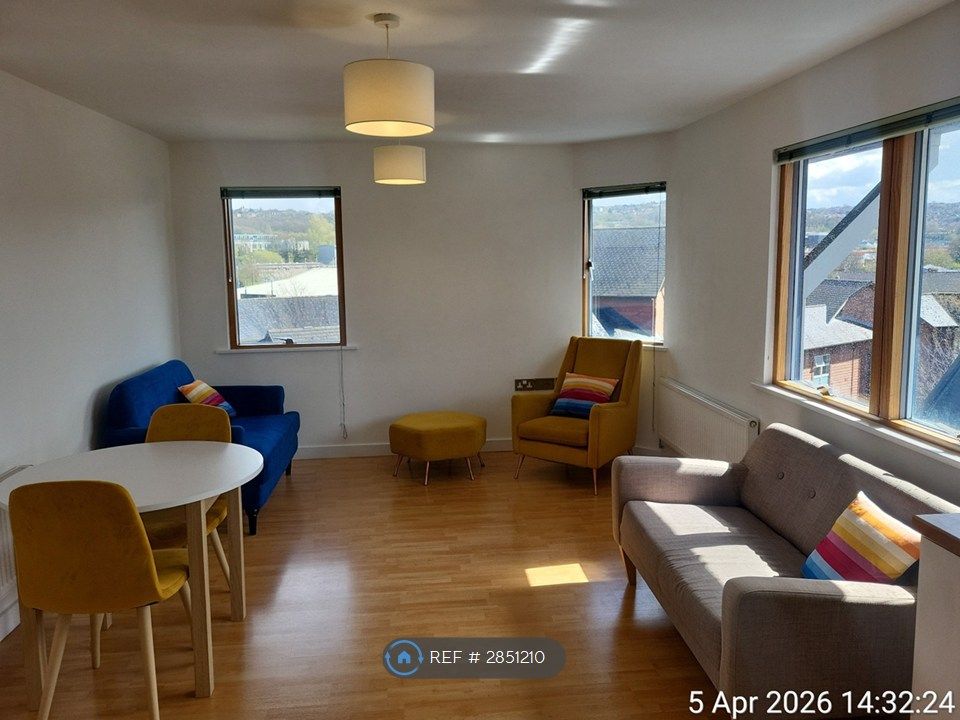 Property photo 1 of 12 Main Room