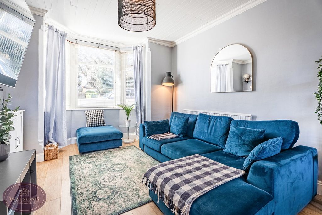 Property photo 3 of 44