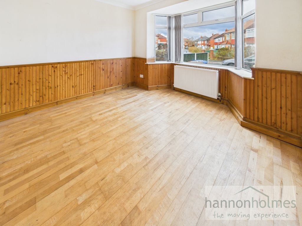 Property photo 3 of 28 Cam05283G0-Pr0122-Still008