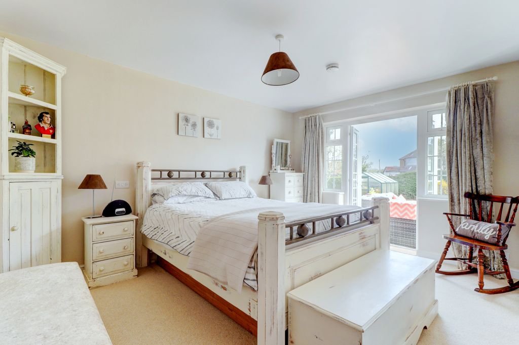 Property photo 3 of 21 Picture No. 10