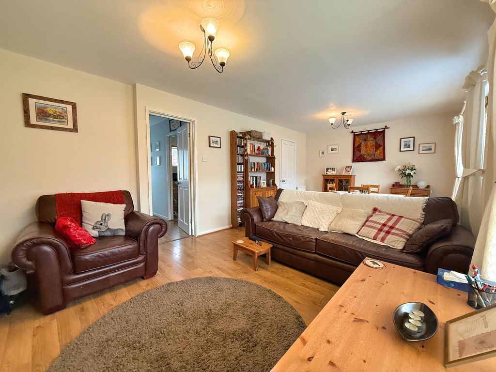 Property photo 3 of 20