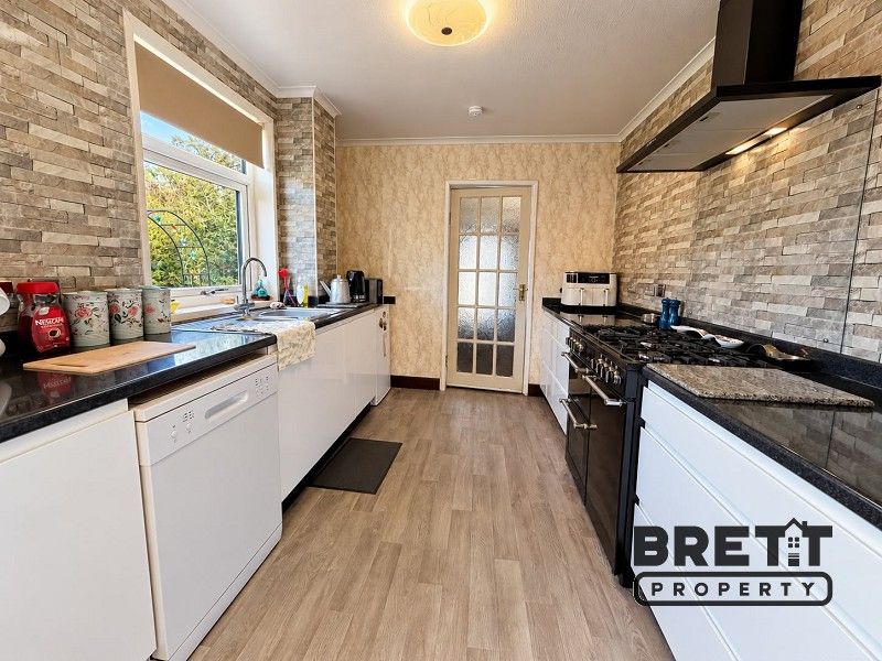 Property photo 3 of 10 Not Specified