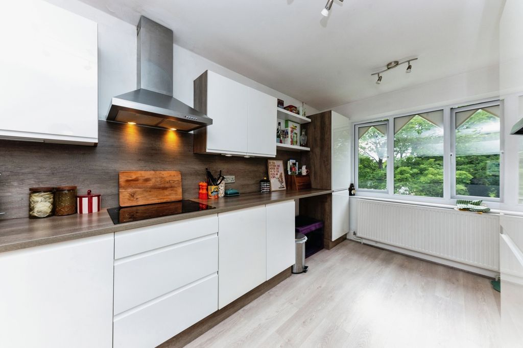 Property photo 3 of 22 Pbox-Img.Jpg