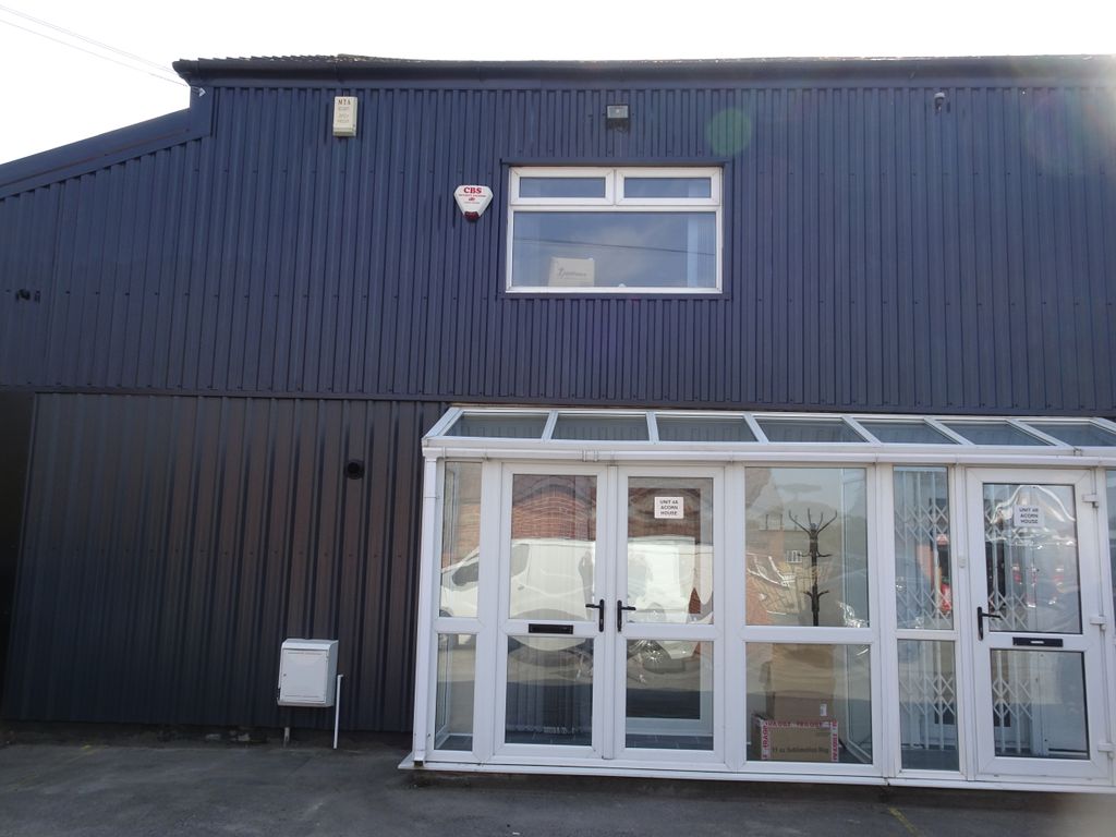 Property photo 1 of 6 Entrance