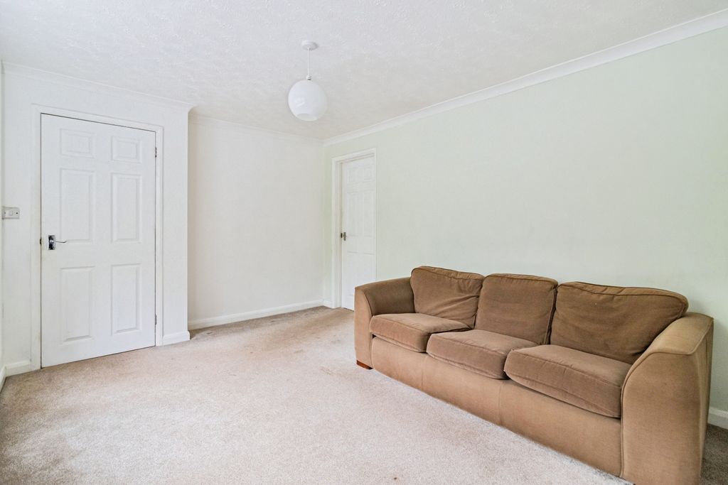 Property photo 3 of 19