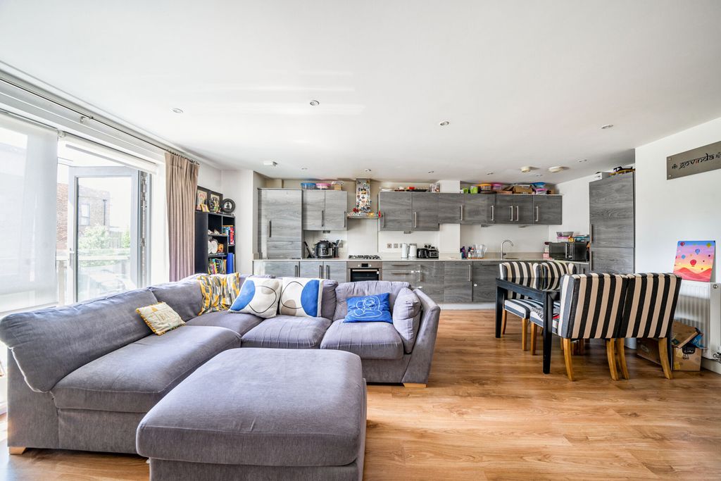 Property photo 2 of 20 1314183-11-686d0E...