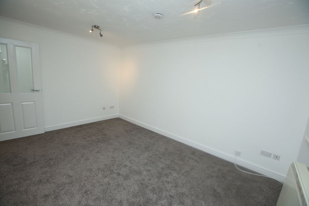 Property photo 3 of 5 Gallery