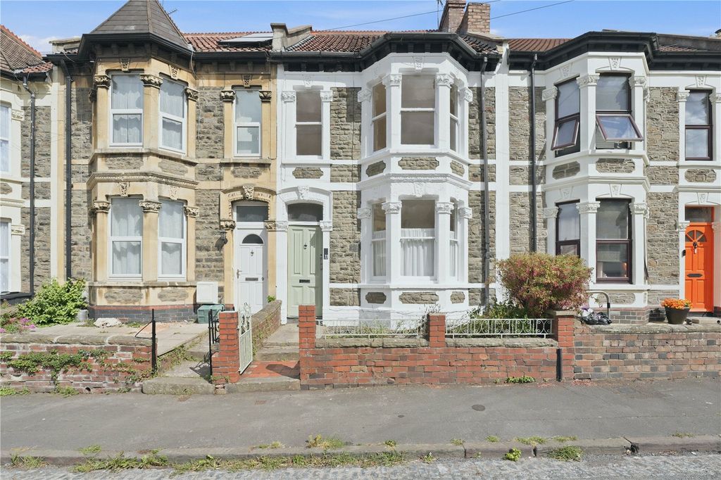 Property photo 3 of 28 Picture No. 24