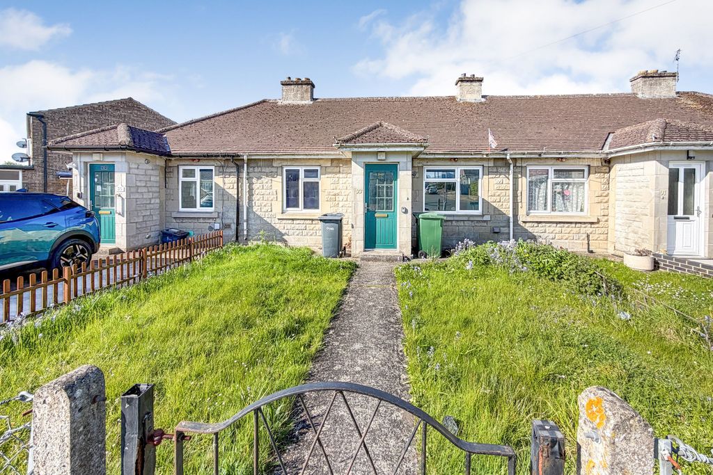 Property photo 1 of 14 33 Wood Lane Bungalows, Chippenham, Wiltshire, Sn15 3Dw