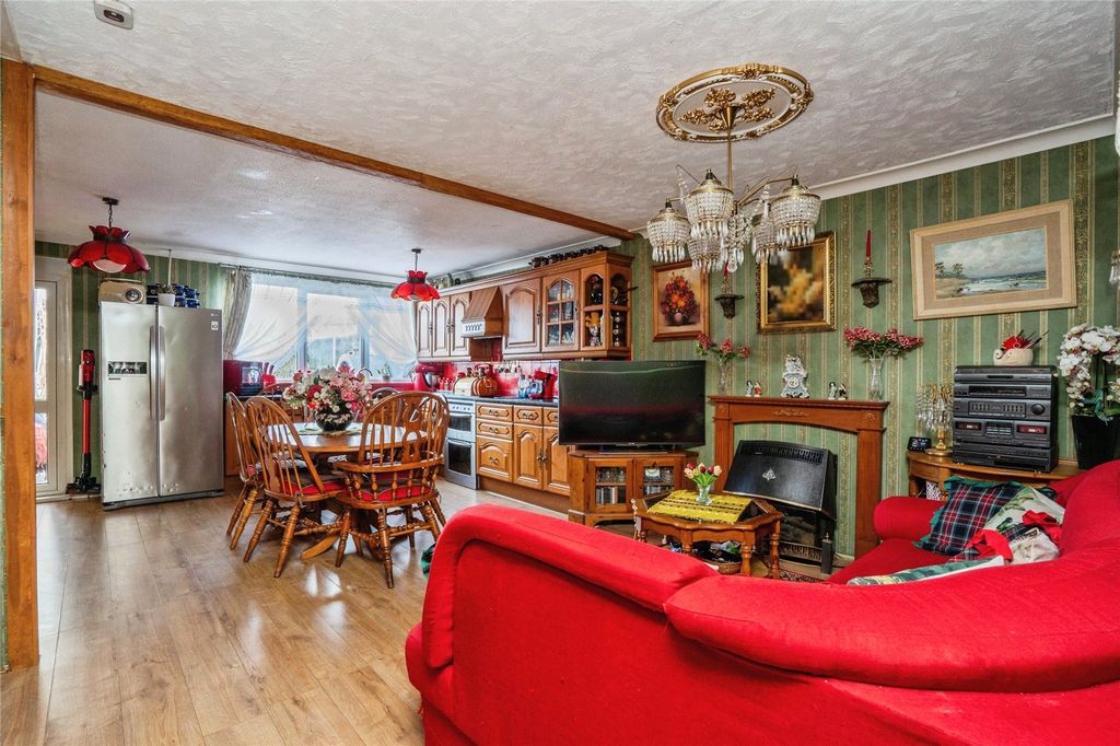 Property photo 3 of 20 Picture No. 13