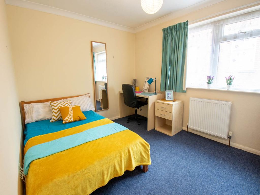 Property photo 3 of 20 Upstairs Bedroom