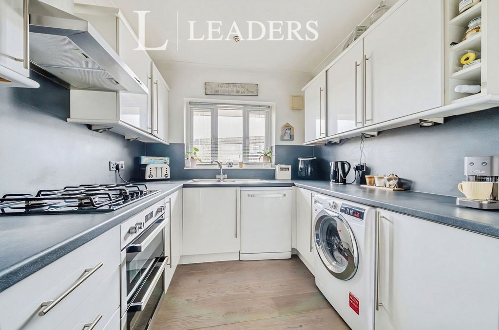 Property photo 3 of 17 Pbox-Img.Jpg