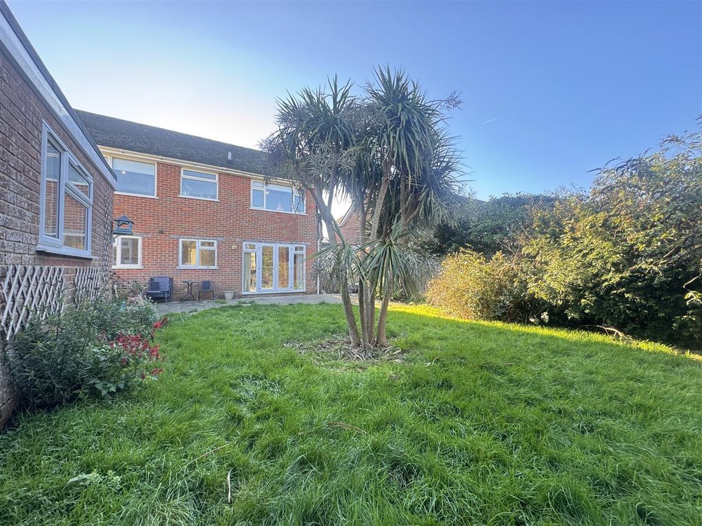 Property photo 2 of 16 Rear