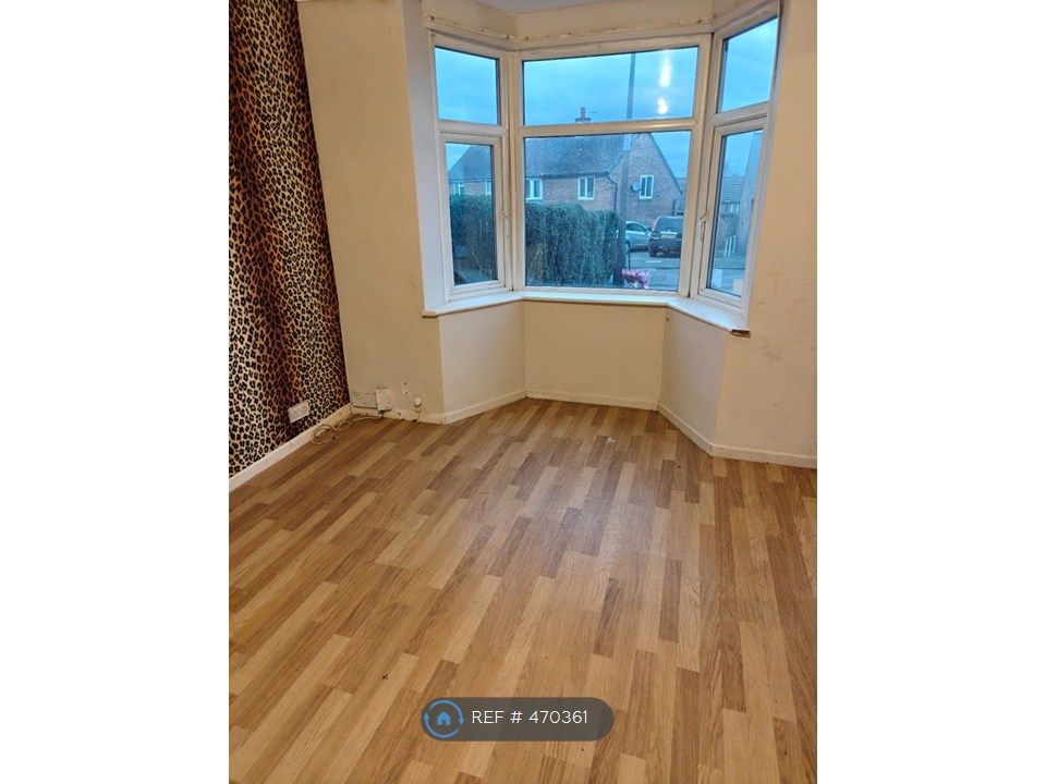 Property photo 2 of 8 Lounge