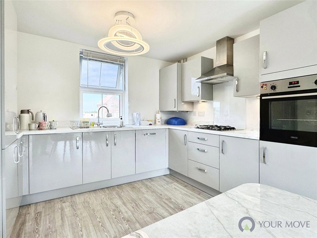 Property photo 2 of 21 Kitchen/Diner