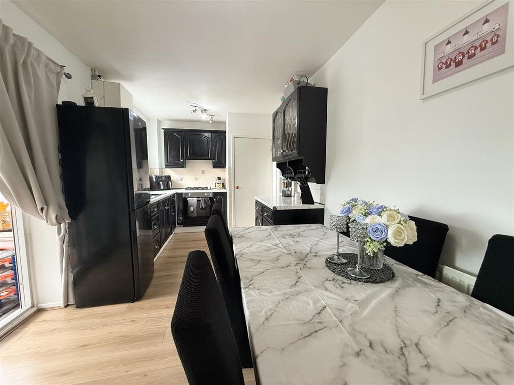 Property photo 3 of 12 Img_0985.Jpg