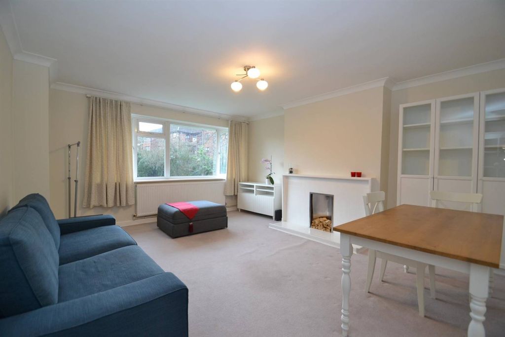 Property photo 2 of 9 Photo