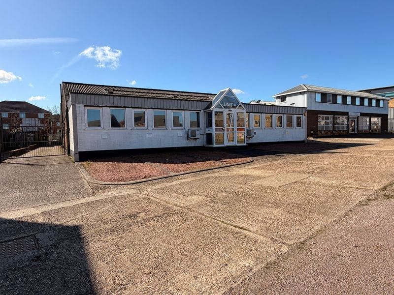 Property photo 1 of 7 Front.Jpeg