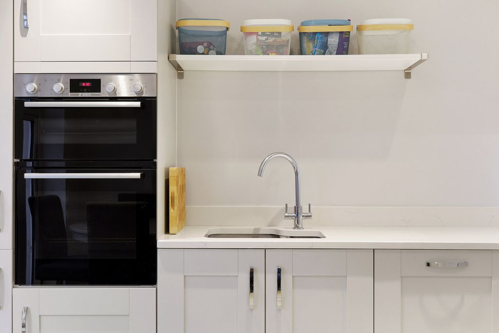 Property photo 2 of 27