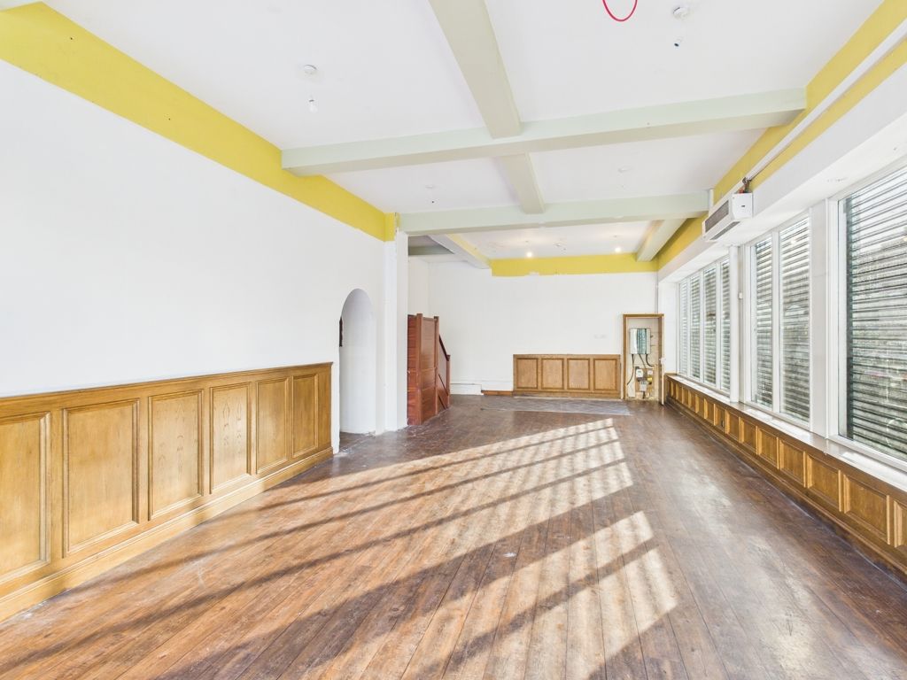 Property photo 3 of 8 Photo 3