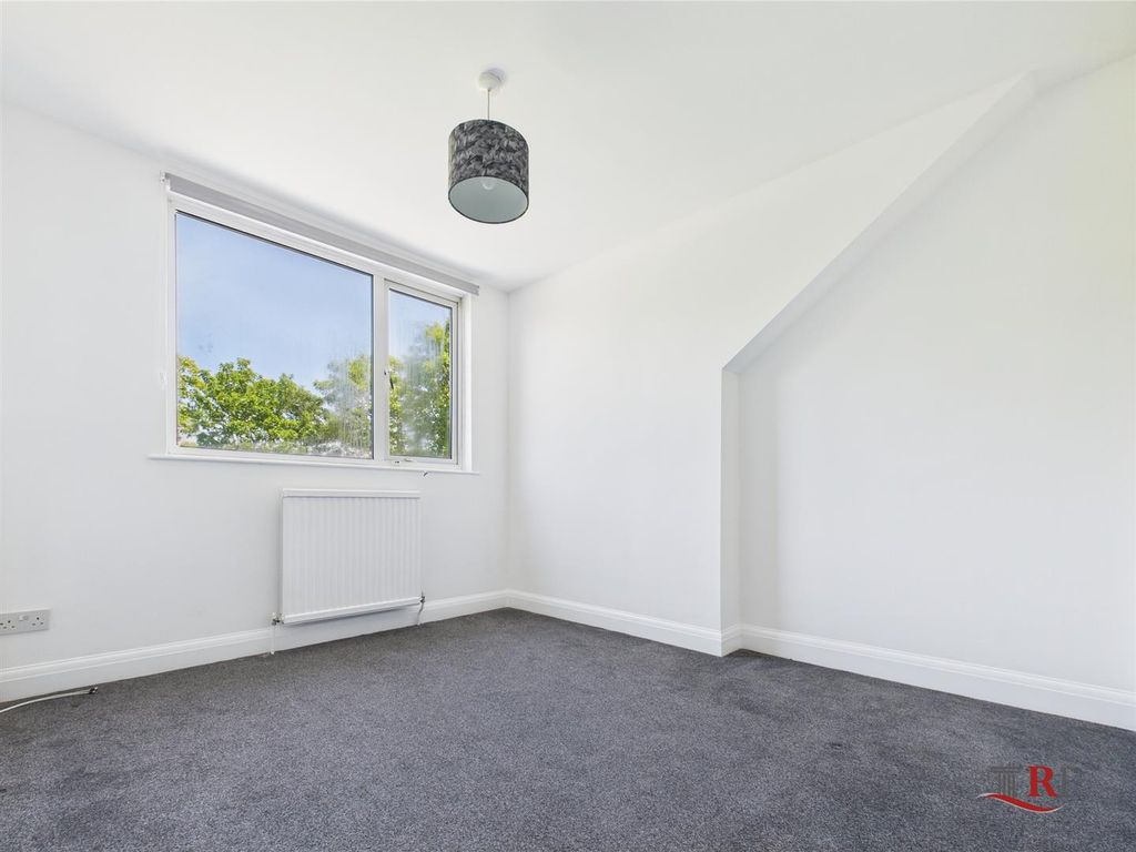 Property photo 2 of 9 Cam02489G0-Pr0166-Still007.Jpg