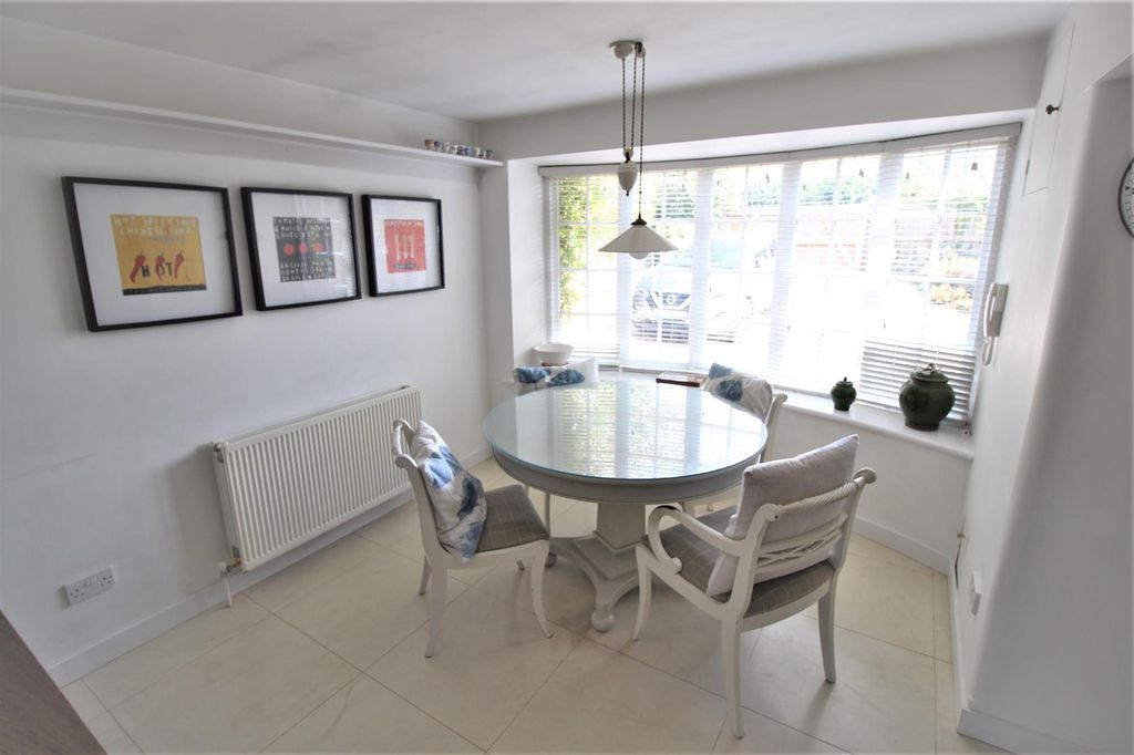 Property photo 3 of 23 Dining Area