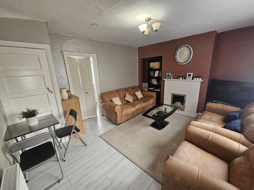 Property photo 2 of 13