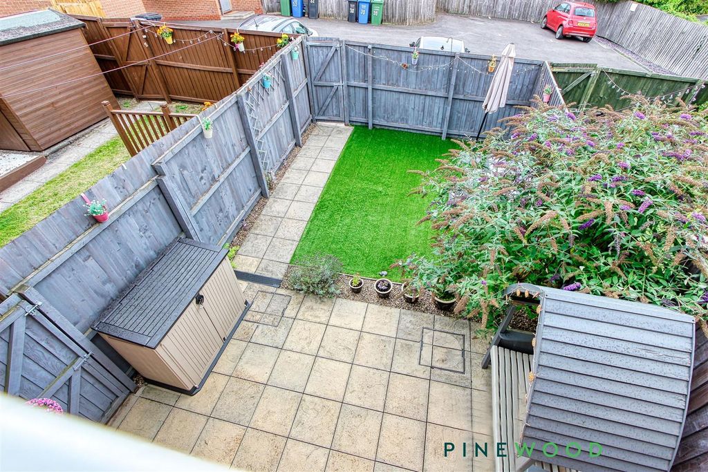 Property photo 2 of 27 Rear Garden