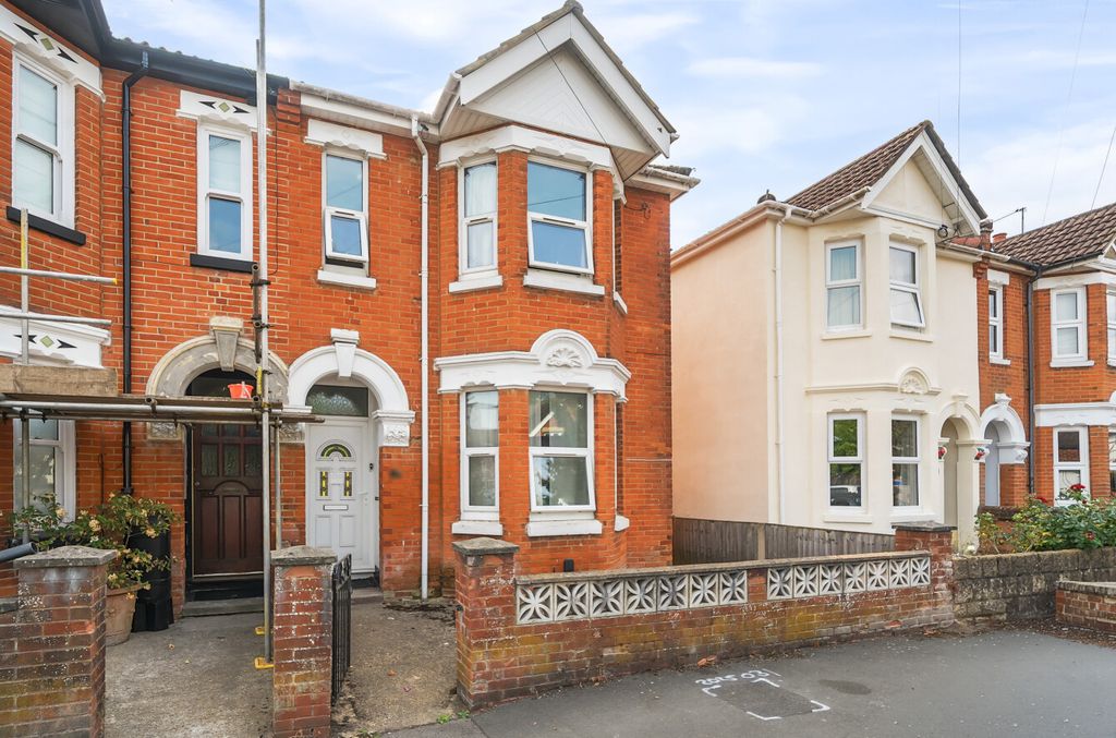 Property photo 1 of 11 1340879-3-68A451A...