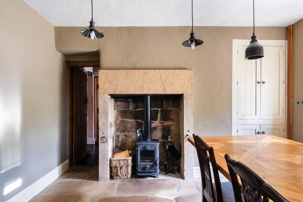 Property photo 3 of 35 Dining Room-2.Jpg