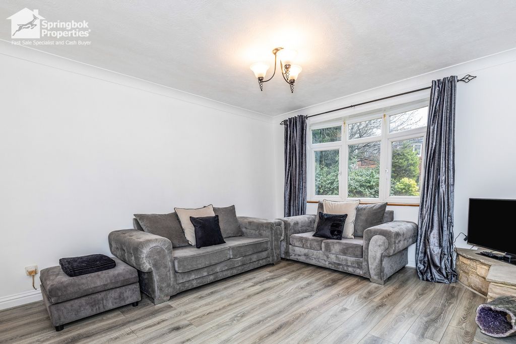 Property photo 2 of 19 1