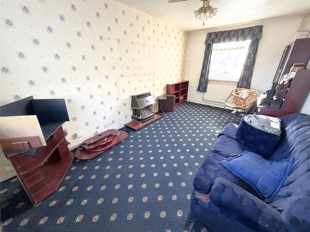 Property photo 2 of 13 Picture No. 02